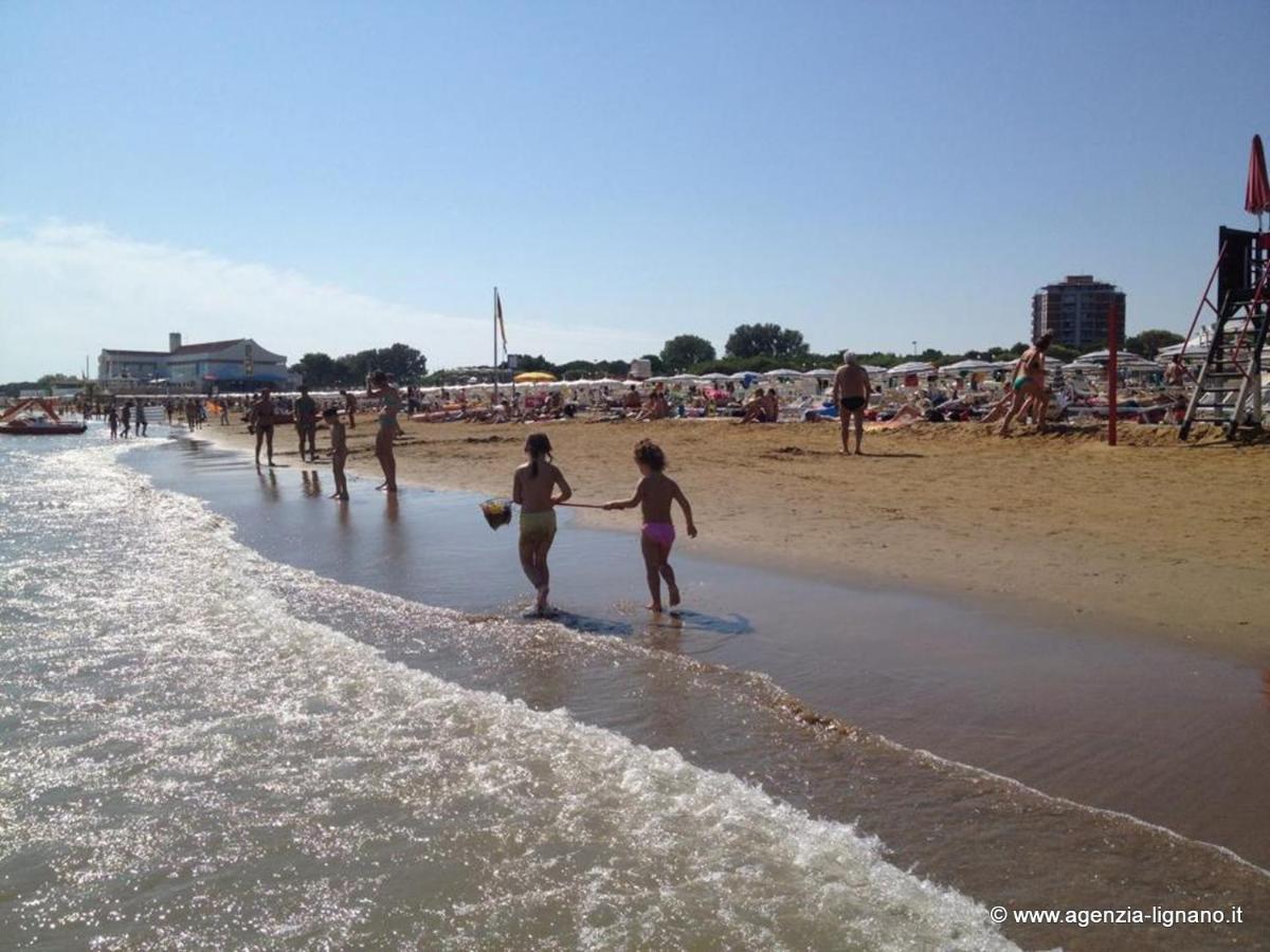 Lignano Sabbiadoro With Pool Apartment Bagian luar foto
